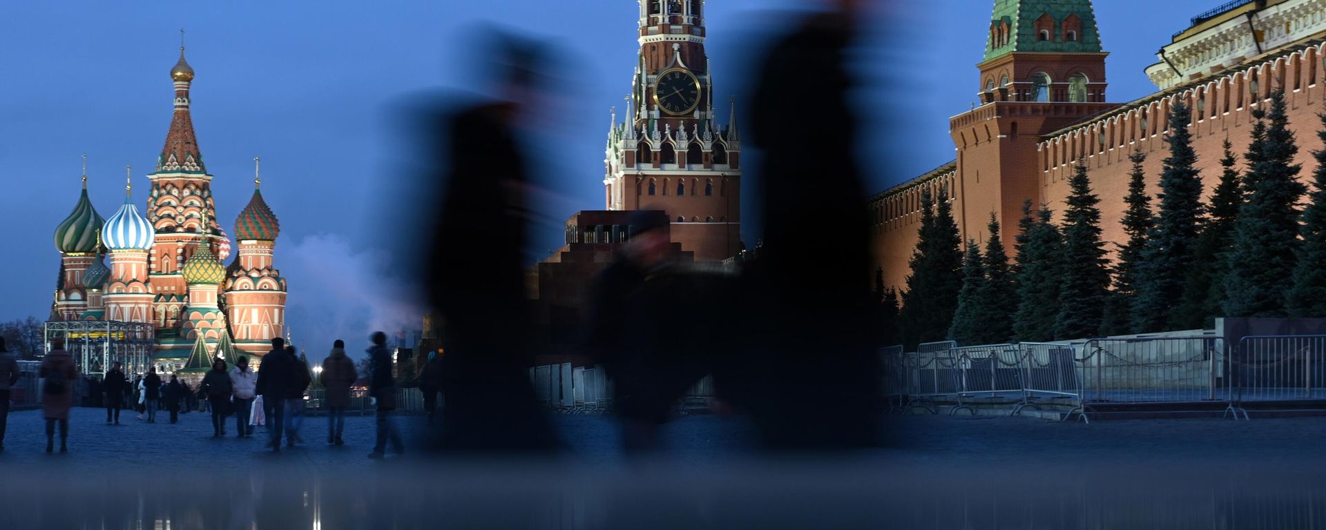 People at Red Square in Moscow People at Red Square in Moscow - Sputnik International, 1920, 27.02.2023