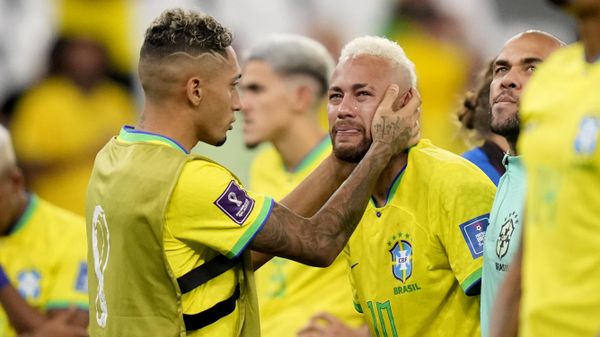 Brazil's Neymar cries at the end of the World Cup quarterfinal between Croatia and Brazil. - Sputnik International