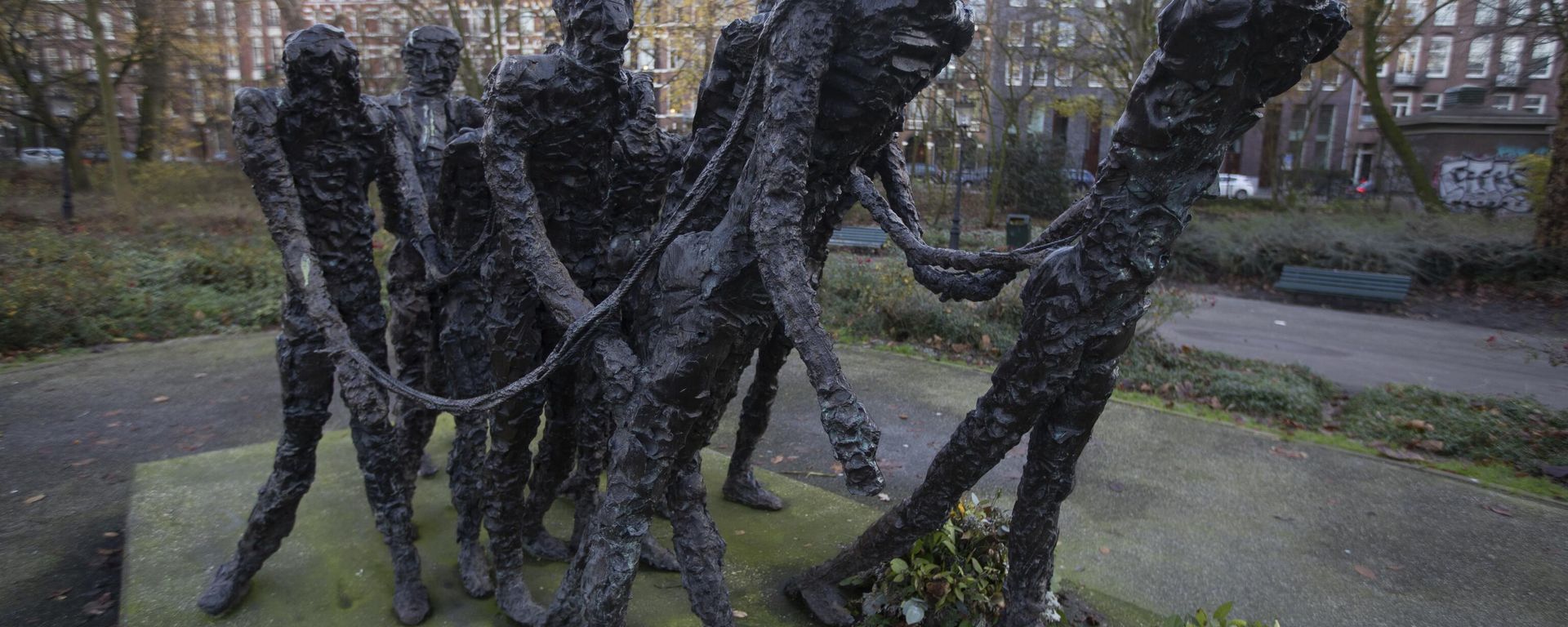The National Monument Slavery Past by Erwin de Vries in Amsterdam, Netherlands is seen in this Dec. 10, 2020. The National Monument Slavery Past by Erwin de Vries in Amsterdam, Netherlands is seen in this Dec. 10, 2020. - Sputnik International, 1920, 19.12.2022