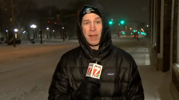 Cranky newscaster Mark Woodley - Sputnik International