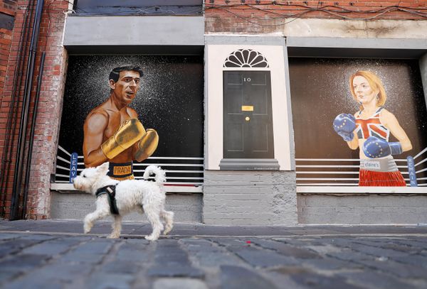 A new mural showing the two Conservative leadership contestants Rishi Sunak and Liz Truss appears on a wall in Belfast City Centre, Northern Ireland, Tuesday, Aug. 16, 2022. The British Prime Minister hopefuls were due to speak in Belfast on Wednesday during Conservative Party hustings. - Sputnik International