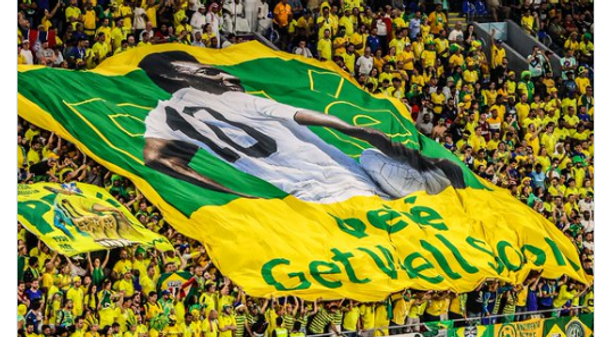Brazil fans sending their support to Pele Brazil fans sending their support to Pele - Sputnik International