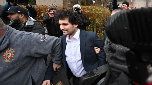 FTX founder Sam Bankman-Fried leaves following his arraignment in New York City on December 22, 2022 - Sputnik International