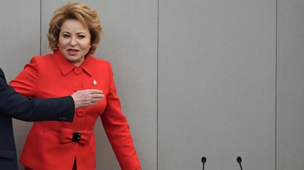 Senate speaker Valentina Matviyenko walks before Russian Prime Minister Dmitry Medvedev's annual address to the State Duma, the lower chamber of Russia's parliament, in Moscow on April 17, 2019 - Sputnik International