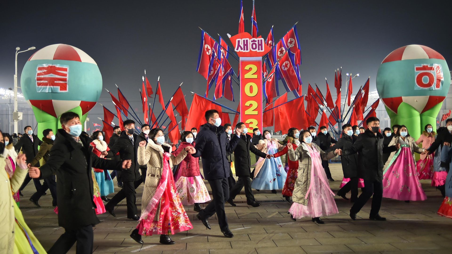 People during New Year celebrations in North Korea 2023. - Sputnik International, 1920, 02.01.2023