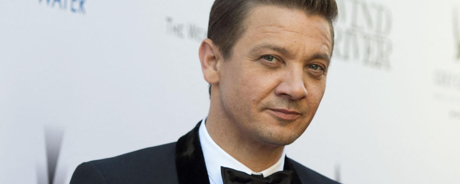 Actor Jeremy Renner attends the Weinstein Company 'Wind River Los Angeles Premiere at the theater at Ace Hotel, on July 26, 2017, in Los Angeles, California Actor Jeremy Renner attends the Weinstein Company 'Wind River Los Angeles Premiere at the theater at Ace Hotel, on July 26, 2017, in Los Angeles, California - Sputnik International, 1920, 04.01.2023