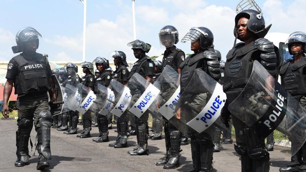 Nigerian anti-riot officers stand in line prior to the Labour Party's campaign rally at Adamasingba Stadium in Ibadan, southwestern Nigeria, on November 23, 2022, ahead of the 2023 Nigerian presidential election.  - Sputnik International