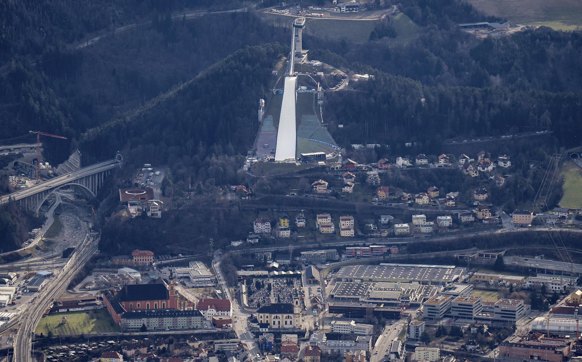 The 'Bergisl' ski-jumping hills in Innsbruck, Austria, Monday, Jan. 2, 2023.  - Sputnik International, 1920, 04.01.2023