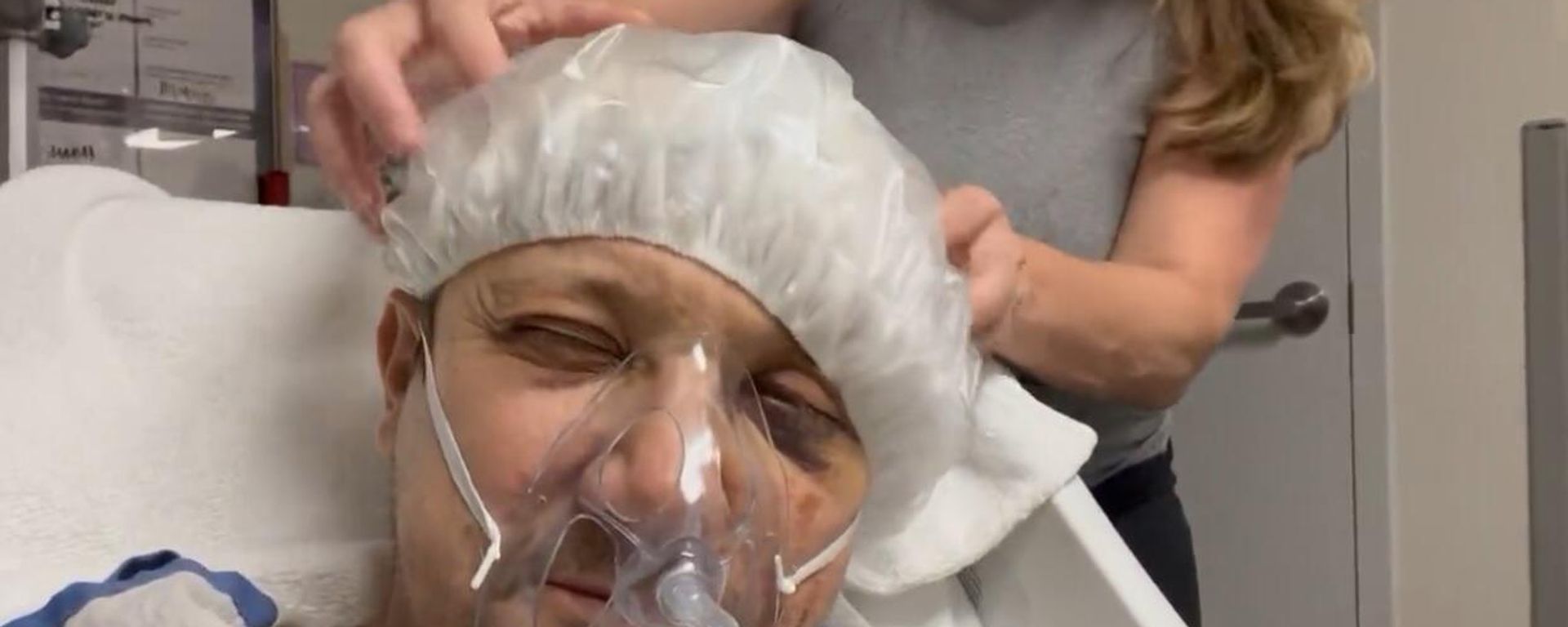 Jeremy Renner in hospital Jeremy Renner in hospital - Sputnik International, 1920, 06.01.2023