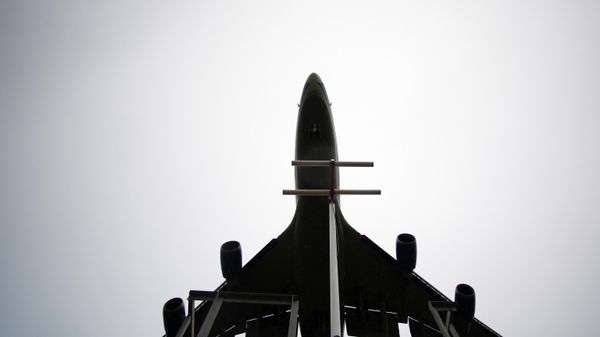 A cargo plane landing - Sputnik International