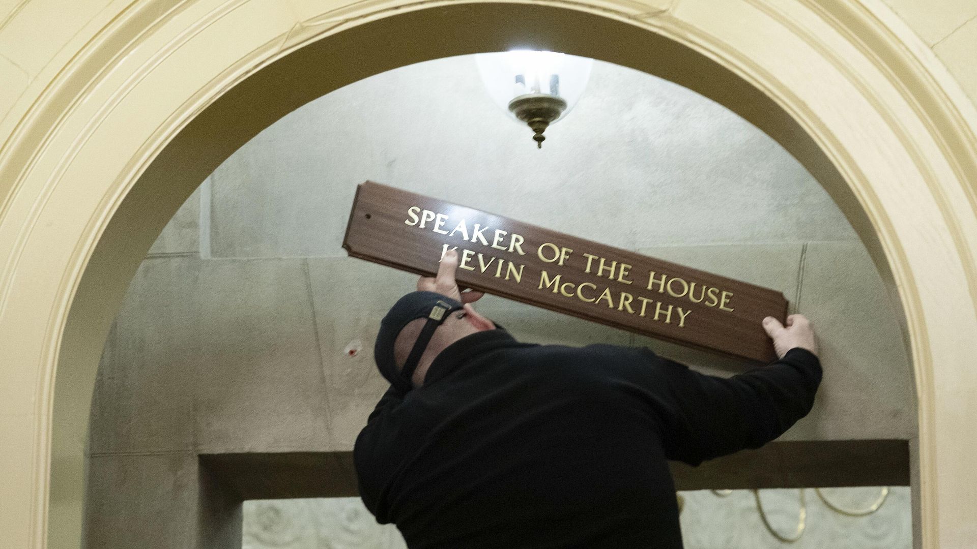 The sign at the office of House Speaker Kevin McCarthy of Calif., is installed on Capitol Hill in Washington, early Saturday, Jan. 7, 2023. The sign at the office of House Speaker Kevin McCarthy of Calif., is installed on Capitol Hill in Washington, early Saturday, Jan. 7, 2023. - Sputnik International, 1920, 07.01.2023