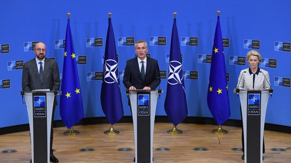 Left to right, President of the European Council Charles Michel, NATO Secretary General Jens Stoltenberg and European Commission President Ursula von der Leyen give a press conference - Sputnik International
