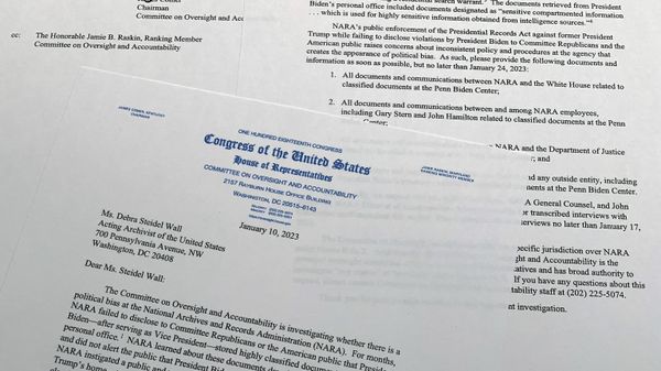 A letter from House Oversight Committee chairman Rep. James Comer, R-Ky., to Debra Steidel Wall, archivist of the United States - Sputnik International