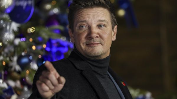 Jeremy Renner poses for photographers upon arrival at the UK Fan Screening of the film Hawkeye, in London, Thursday, Nov. 11, 2021.  - Sputnik International