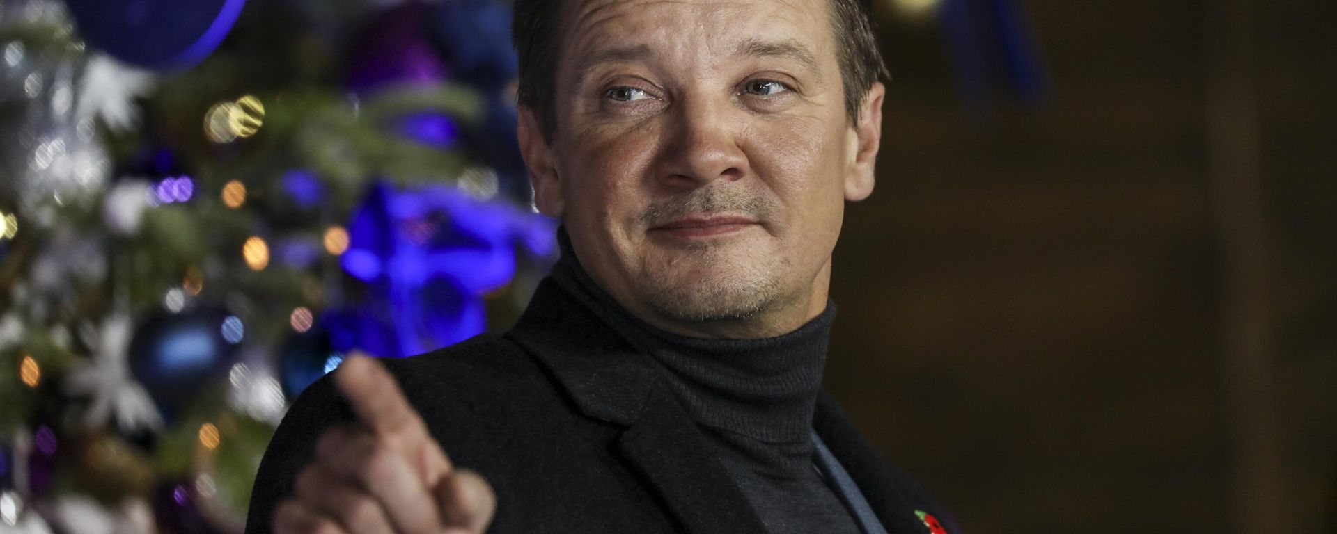 Jeremy Renner poses for photographers upon arrival at the UK Fan Screening of the film Hawkeye, in London, Thursday, Nov. 11, 2021.  - Sputnik International, 1920, 12.01.2023