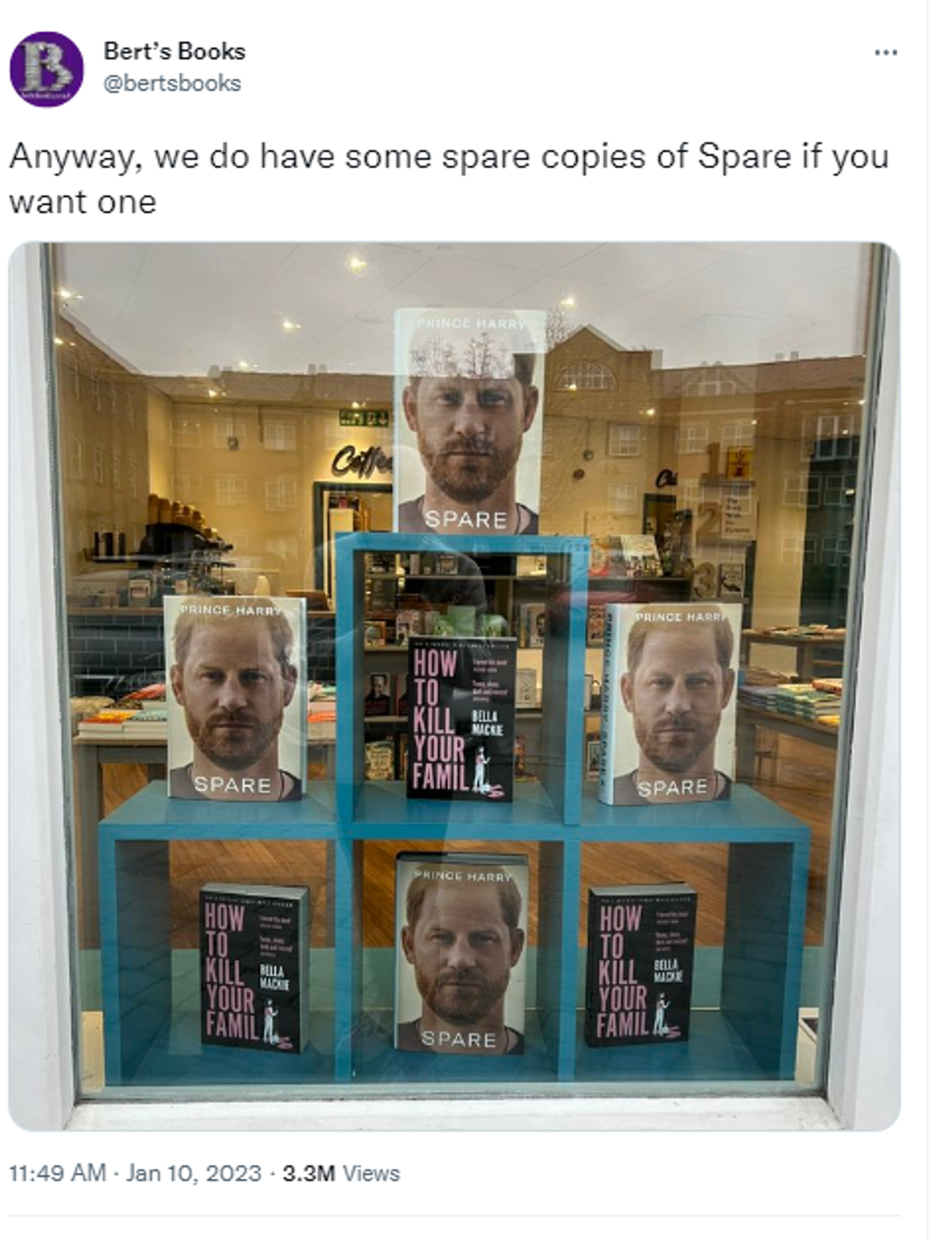 Twitter screenshot of Bert’s Books bookstore in Swindon, England, showing Prince Harry’s new memoir, Spare. - Sputnik International, 1920, 13.01.2023