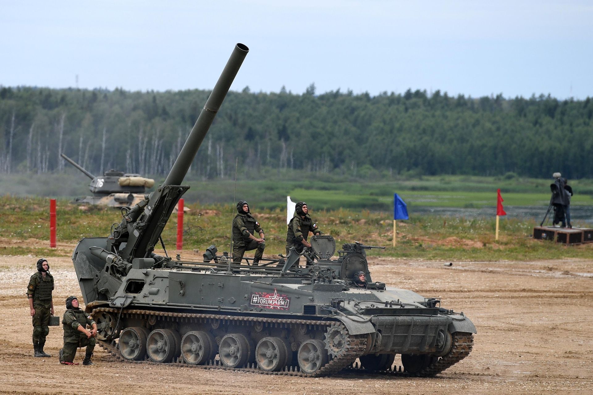 2S4 Tyulpan demonstrated at an ARMY military expo outside Moscow. File photo. - Sputnik International, 1920, 13.01.2023