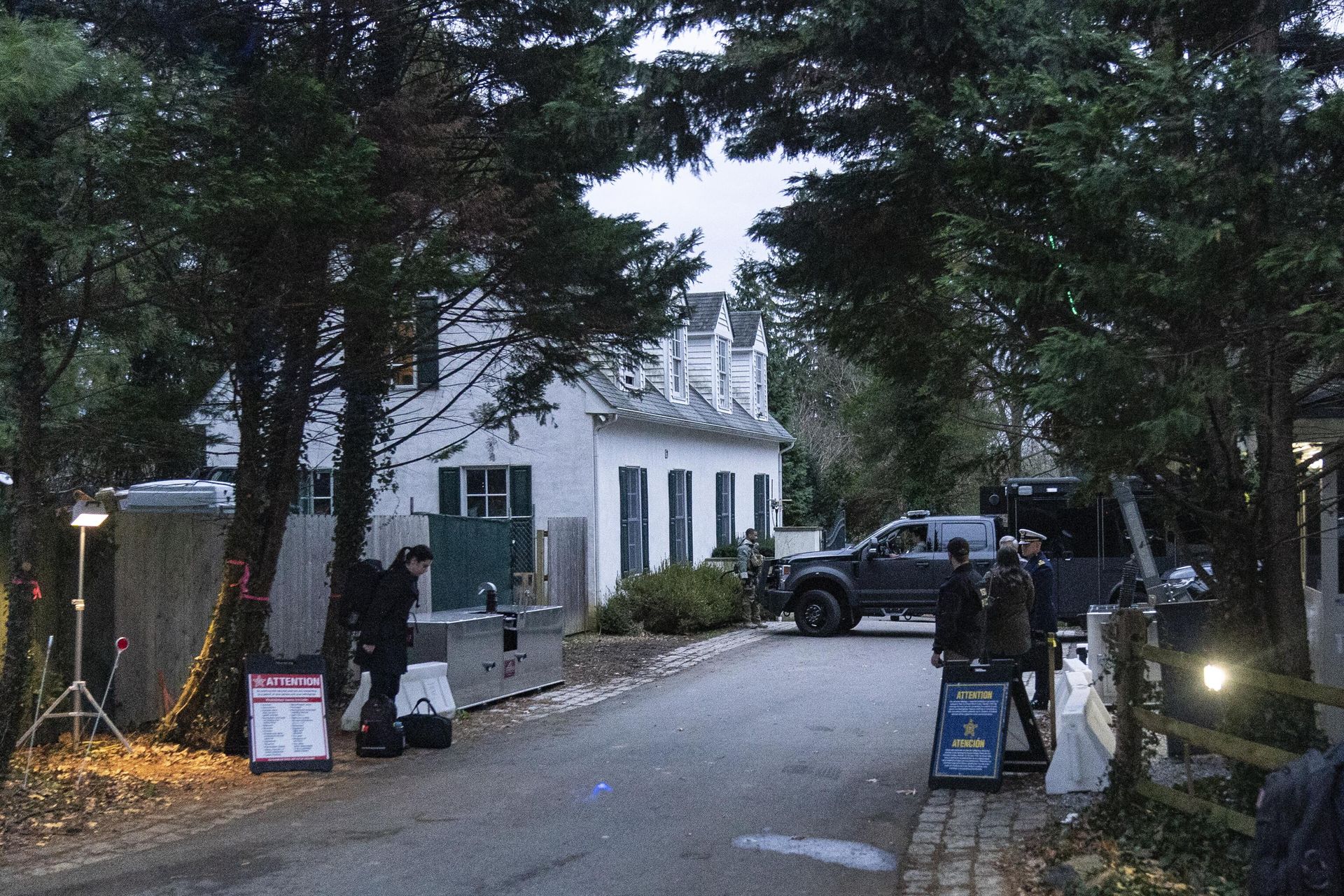The access road to President Joe Biden's home in Wilmington, Del., is seen from the media van  - Sputnik International, 1920, 21.01.2023