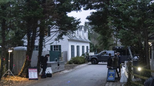 The access road to President Joe Biden's home in Wilmington, Del., is seen from the media van  - Sputnik International
