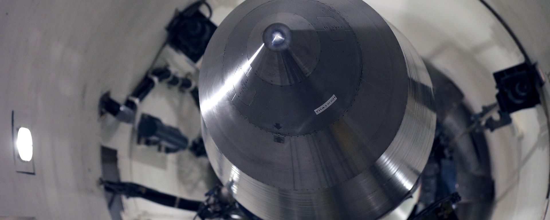 An inert Minuteman III missile is seen in a training launch tube at Minot Air Force Base, N.D., June 25, 2014. An inert Minuteman III missile is seen in a training launch tube at Minot Air Force Base, N.D., June 25, 2014. - Sputnik International, 1920, 19.01.2024