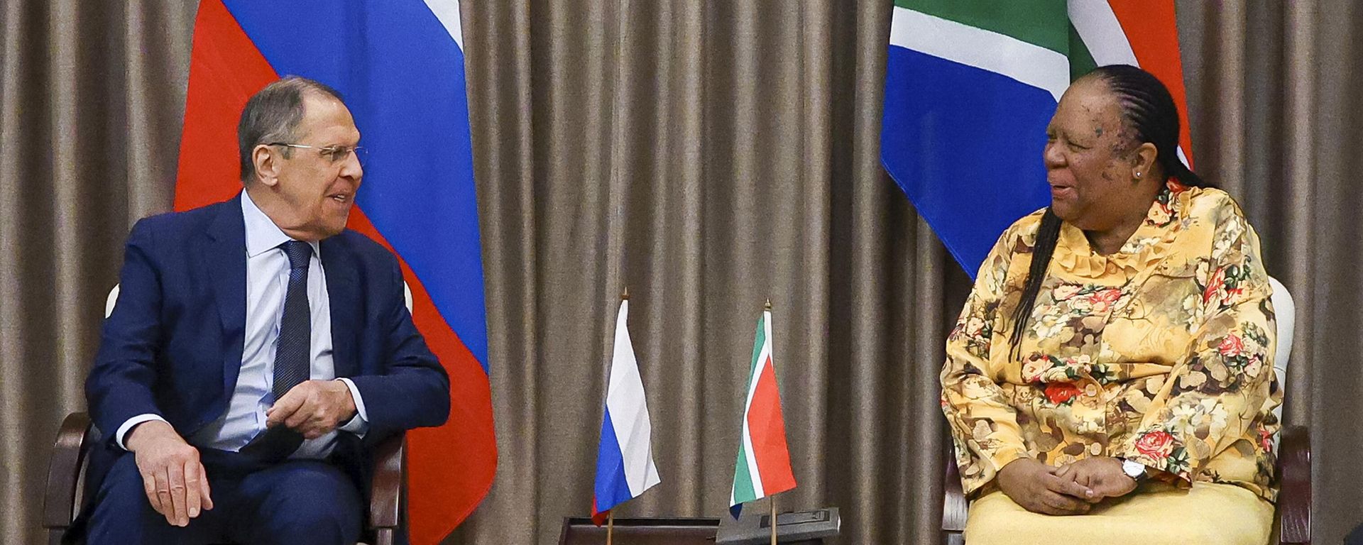 In this photo released by the Russian Foreign Ministry Press Service, Russia's Foreign Minister Sergey Lavrov, left, and his South Africa's counterpart Naledi Pandor, speak, during their meeting in Pretoria, South Africa, Monday, Jan. 23, 2023 In this photo released by the Russian Foreign Ministry Press Service, Russia's Foreign Minister Sergey Lavrov, left, and his South Africa's counterpart Naledi Pandor, speak, during their meeting in Pretoria, South Africa, Monday, Jan. 23, 2023 - Sputnik International, 1920, 23.01.2023