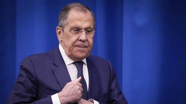 Russian Foreign Minister Sergey Lavrov walks after addressing at International Conference Eurasian Choice as a Basis for Strengthening Sovereignty organised by the United Russia in Moscow, Russia, Wednesday, Dec. 14, 2022 - Sputnik International