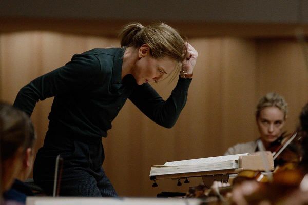 "Tar" narrates the worldly-acclaimed musician Lydia Tar at the top of her career. However, the sudden suicide of her former ward casts a shadow on her seemingly impeccable reputation. - Sputnik International