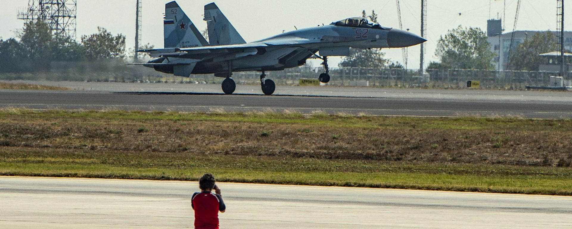 A Russian Sukhoi Su-35 fighter jet lands during an air show at the Teknofest festival at Ataturk Airport in Istanbul on September 17, 2019 A Russian Sukhoi Su-35 fighter jet lands during an air show at the Teknofest festival at Ataturk Airport in Istanbul on September 17, 2019 - Sputnik International, 1920, 27.01.2023