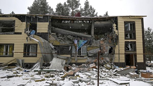 The building of a district hospital in Novoaydar in the LPR, which was hit by Ukrainian military using HIMARS launchers - Sputnik International