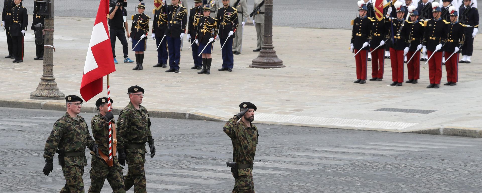 Swiss troops attend the annual Bastille Day military ceremony on the Place de la Concorde in Paris, on July 14, 2020. Swiss troops attend the annual Bastille Day military ceremony on the Place de la Concorde in Paris, on July 14, 2020. - Sputnik International, 1920, 07.02.2023