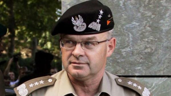 General Waldemar Skrzypczak, former commander of Poland's Land Forces. - Sputnik International