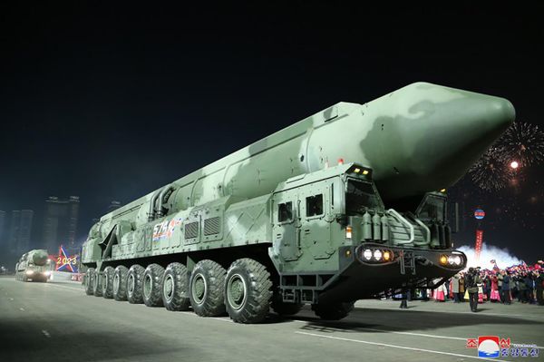 A wide assortment of ballistic missiles in the KPA arsenal, which can carry nuclear payloads, presents a serious headache for the United States and its allies in the Far East. - Sputnik International