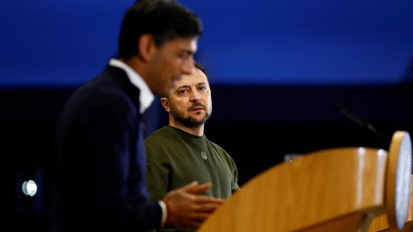 Ukraine's President Volodymyr Zelensky (R) reacts as Britain's Prime Minister Rishi Sunak (L) speaks during a joint press conference Ukraine's President Volodymyr Zelensky (R) reacts as Britain's Prime Minister Rishi Sunak (L) speaks during a joint press conference - Sputnik International