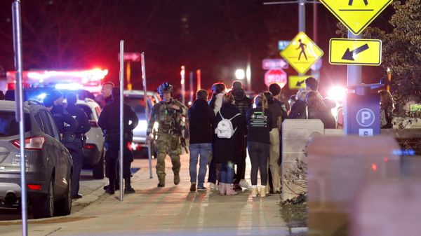 Students gather on the campus of Michigan State University after a shelter in place order was lifted early Tuesday, Feb. 14, 2023, in East Lansing, Mich.  - Sputnik International