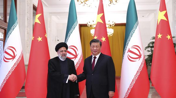 Iranian President Ebrahim Raisi and Chinese leader Xi Jinping in Beijing on February 14, 2023 - Sputnik International
