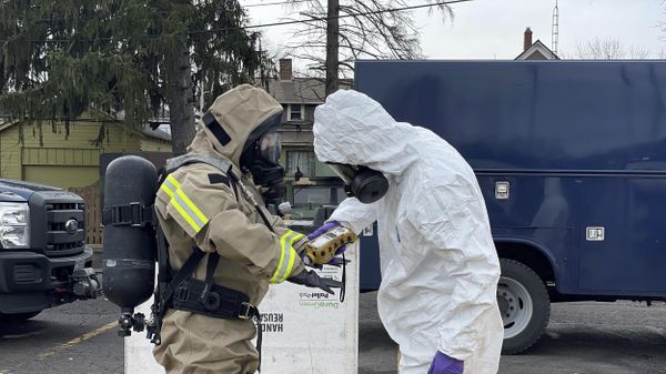 This photo provided by the Ohio National Guard, ONG 52nd Civil Support Team members prepare to enter an incident area to assess remaining hazards with a lightweight inflatable decontamination system (LIDS) in East Palestine, Ohio - Sputnik International