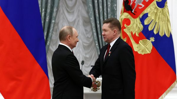 Russian President Vladimir Putin and Alexei Miller, chairman of the Board at Gazprom. - Sputnik International