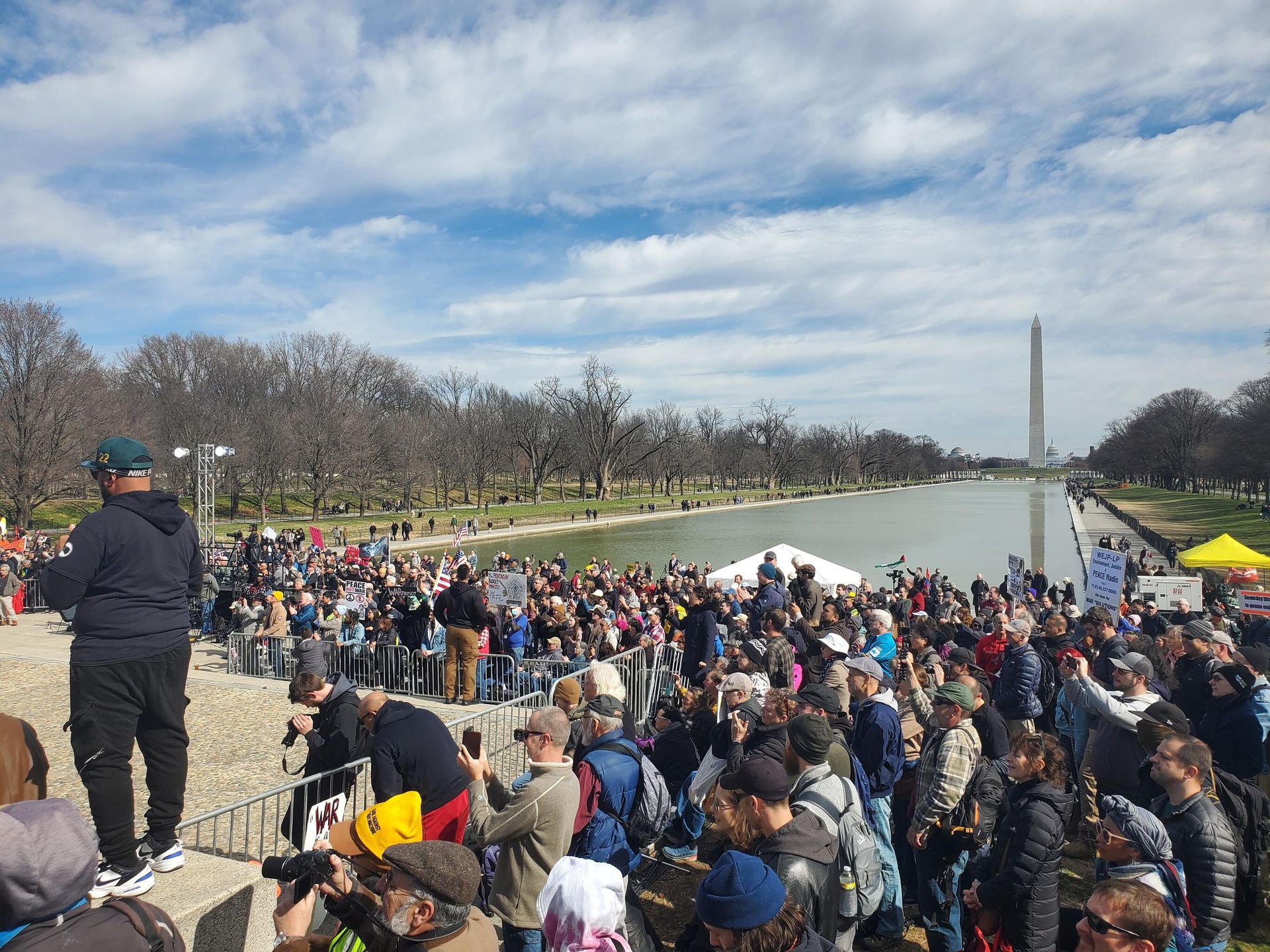Protesters gather in front of the Washington Monument for the Rage against the War Machine Rally on February 23, 2023 Protesters gather in front of the Washington Monument for the Rage against the War Machine Rally on February 23, 2023 - Sputnik International, 1920, 20.02.2023