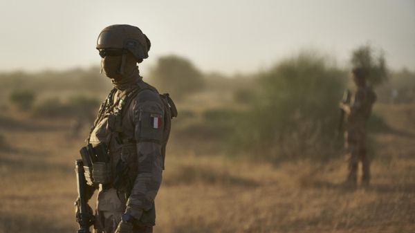 In this file photo taken on November 10, 2019, soldiers from the French Army in Sahel monitor a rural area during the Bourgou IV operation in northern Burkina Faso, along the border with Mali and Niger - Sputnik International
