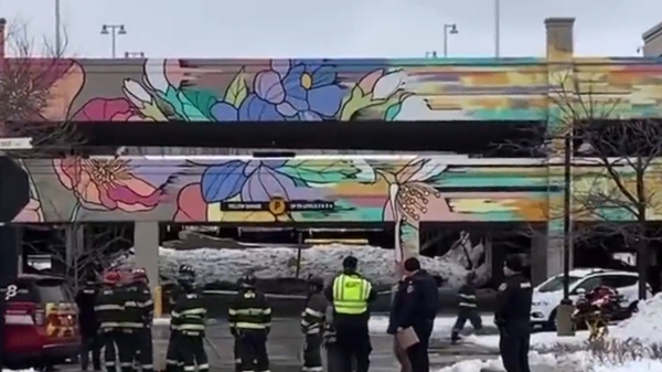 The North Shore Fire and Rescue department was called to the Silver Spring parking garage at around noon on Thursday after a parking structure at Bayshore mall in Glendale, Wisconsin partially collapsed, damaging two cars. 
 - Sputnik International
