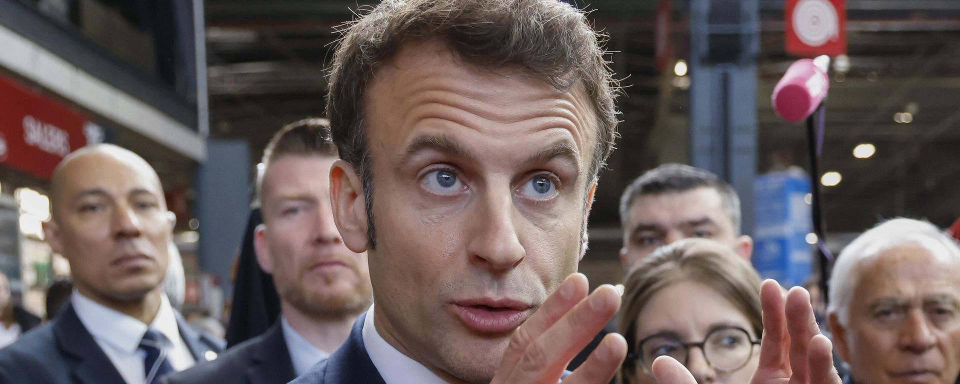 French President Emmanuel Macron speaks to the media as he visits the International Agriculture Fair in Paris, Saturday, Feb. 25, 2023. French President Emmanuel Macron speaks to the media as he visits the International Agriculture Fair in Paris, Saturday, Feb. 25, 2023. - Sputnik International, 1920, 28.02.2023