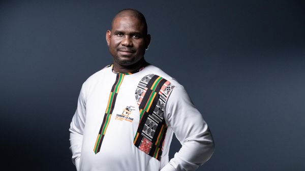 Nigerien activist and coordinator of 'Tournons la page Niger' Maikoul Zodi poses during a photo session in Paris on June 15, 2022 - Sputnik International
