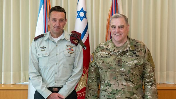 US Gen. Mark A. Milley, chairman of the US Joint Chiefs of Staff; Israeli Lt. Gen. Herzi Halevi, chief of the General Staff of the Israel Defense Forces, meet in Tel Aviv on March 3, 2023. - Sputnik International