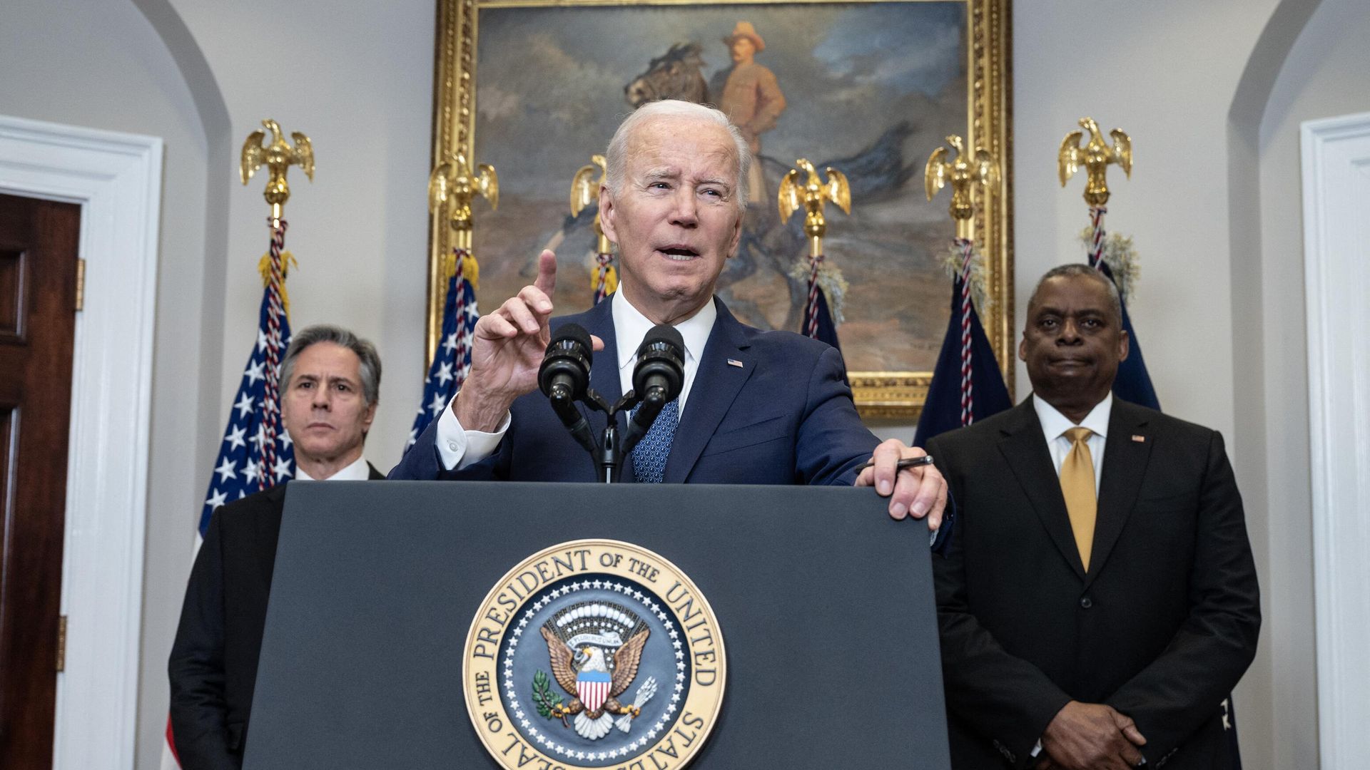 US President Joe Biden, with Secretary of State Antony Blinken (L) and Defense Secretary Lloyd Austin, speaks about the continued support of Ukraine in its fight against Russia, January 25, 2023. - Sputnik International, 1920, 13.03.2023