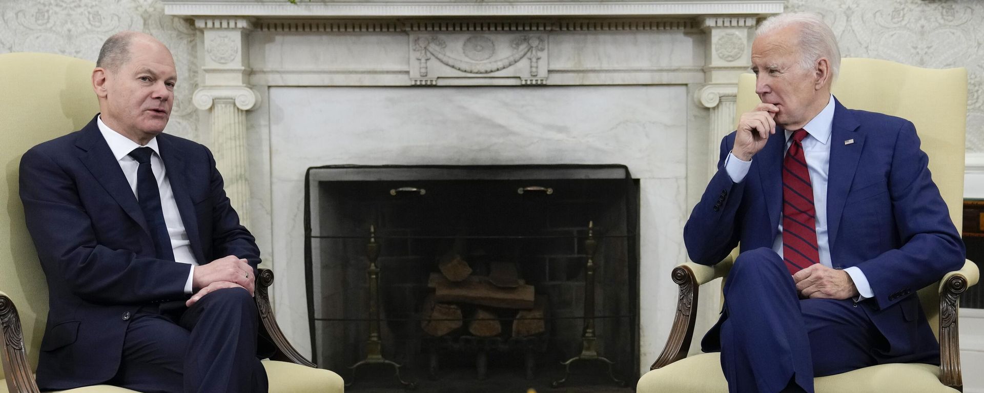 President Joe Biden listens as German Chancellor Olaf Scholz speaks during a meeting in the Oval Office of the White House in Washington, Friday, March 3, 2023. - Sputnik International, 1920, 03.03.2023
