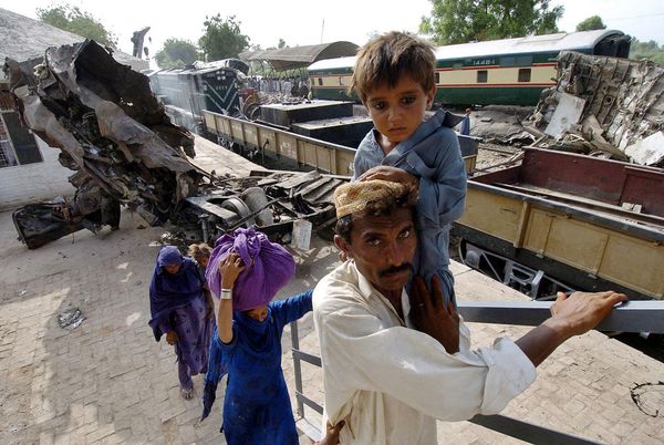 On 13 July 2005, the Quetta Express stopped at Sarhad railway station in Pakistan and was hit from behind by the Karachi Express train, causing several cars to derail. The accident left nearly 150 people dead. - Sputnik International