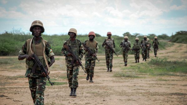 A handout photo taken on October 15, 2013 and released by the African Union-United Nations Information Support Team on October 24 shows Burundian troops serving with the African Union Mission in Somalia (AMISOM) patrolling near the village of Modmoday, some 40 kms east of the central Somali town of Baidoa. A handout photo taken on October 15, 2013 and released by the African Union-United Nations Information Support Team on October 24 shows Burundian troops serving with the African Union Mission in Somalia (AMISOM) patrolling near the village of Modmoday, some 40 kms east of the central Somali town of Baidoa. - Sputnik International