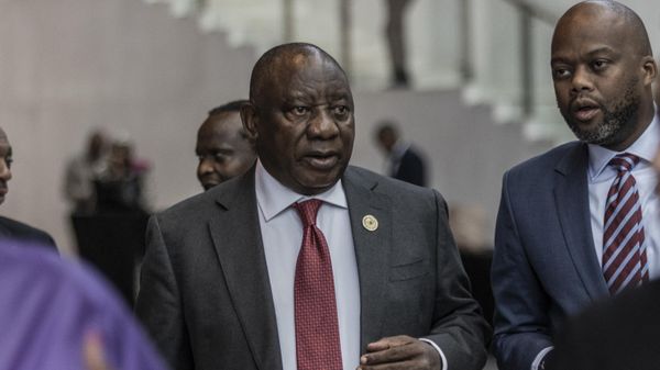 South African President Cyril Ramaphosa (C) arrives on the second day of the 36th Ordinary Session of the Assembly of the African Union (AU) at the Africa Union headquarters in Addis Ababa on February 19, 2023. - Sputnik International