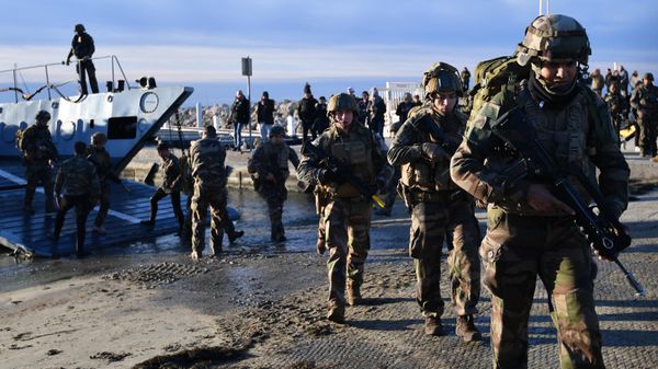 French soldiers take part in a large-scale military exercise called Orion, in Frontignan, southern France, on February 26, 2023. - Sputnik International