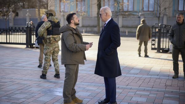 US President Joe Biden and Ukrainian President Volodymyr Zelensky - Sputnik International